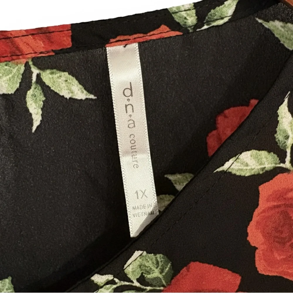 d.n.a. couture Romantic Red Rose Floral Blouse Flutter Sleeve Plus Size 1X - Picture 2 of 7